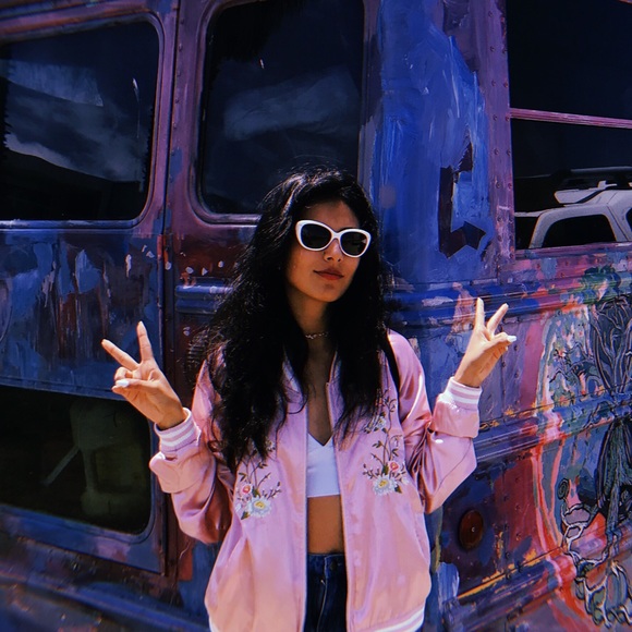 Meet your Posher, Melanie - Picture 1 of 1